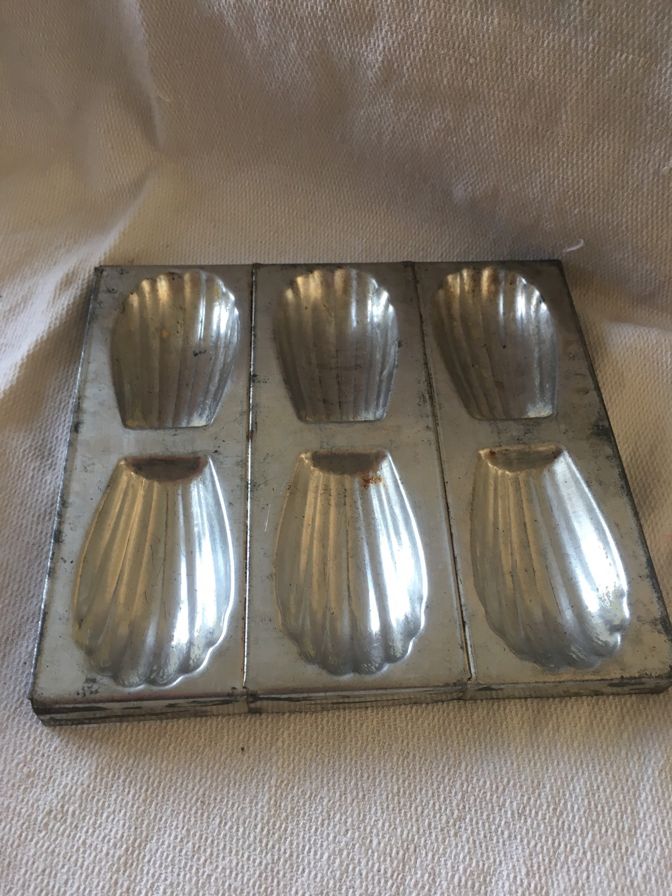 Vintage French Madeleine Cake Moulds With 6 Individual Moulds Etsy