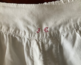 Antichi calzoncini francesi in cotone con monogramma dei primi del '900