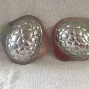 Vintage französische Metall Schokoladeneiform Patisserie Osterei doppelseitig absolut hervorragend