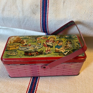 Scatola di latta francese vintage con manico, colori vivaci e assolutamente brillanti, grafica superba