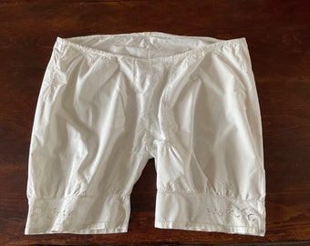 Antique french white cotton embroidered bloomers early 1900’s