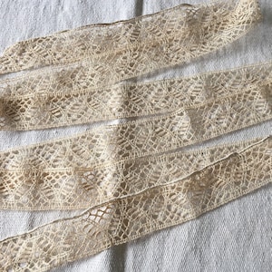 bordure en dentelle faite main vintage française beau travail si complexe absolument magnifique