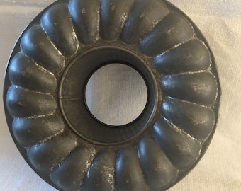 Antieke vintage Franse grote metalen Bundt cake, jelly pan schimmel donut schimmel JOLP Brevete SGDG