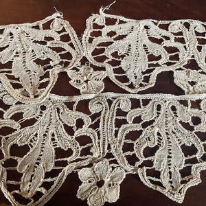 Vestiges rustiques de dentelle aux fuseaux faite main en lin naturel français écru antique, fabuleux.
