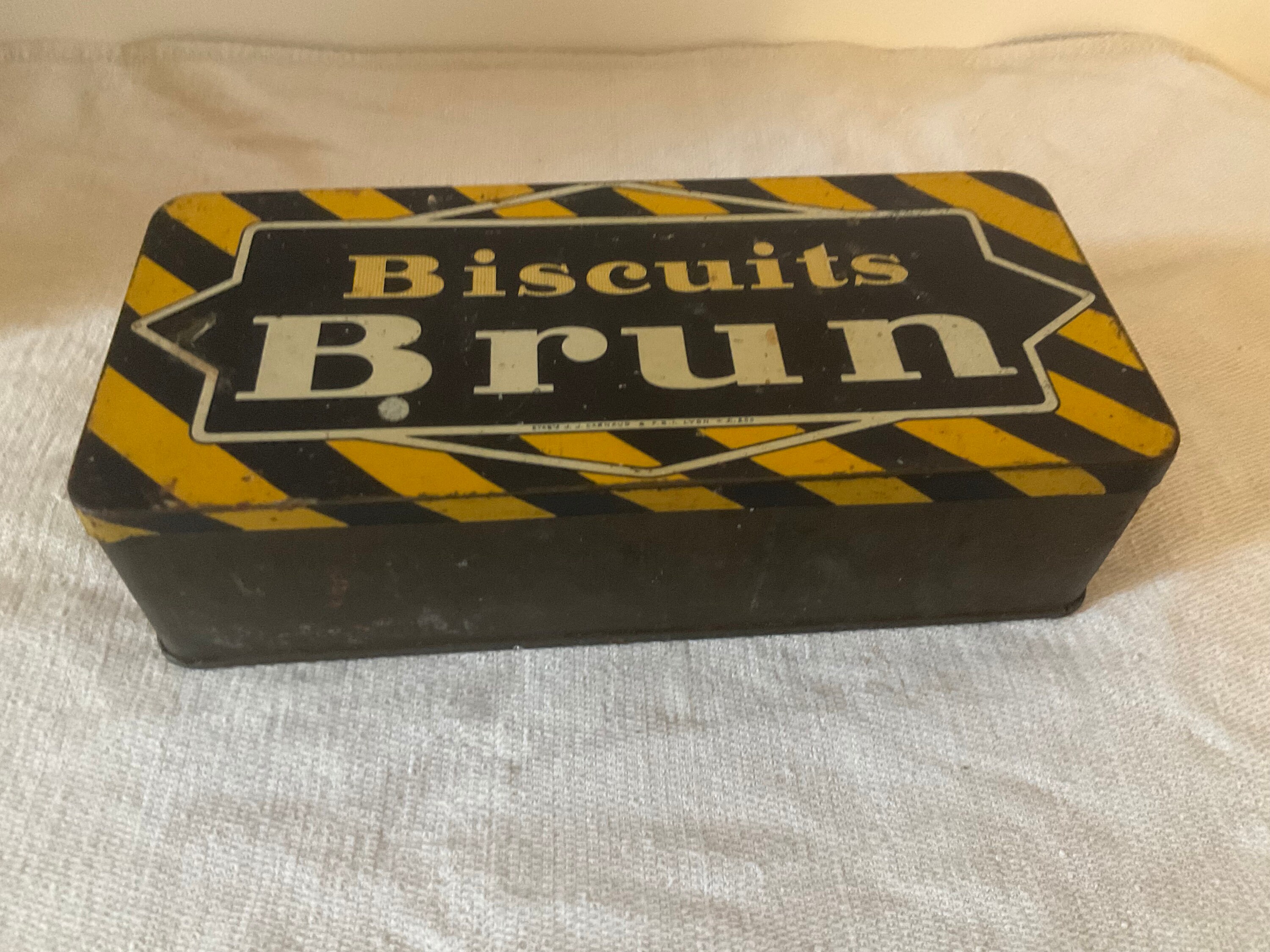 ブリキ缶　フランス　1920-30年代　Bêtises de Tournai イギリス ヴィンテージ ブリキ缶 LU ビスケット缶 フランス 近年