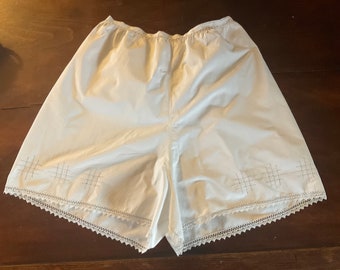 Antique french cotton lace trimmed bloomers early 1900’s