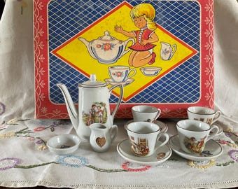 陶器ティーセット　toyサイズ ミニチュア 食器 陶器製 ティーセット 花柄 トレー BLAZE