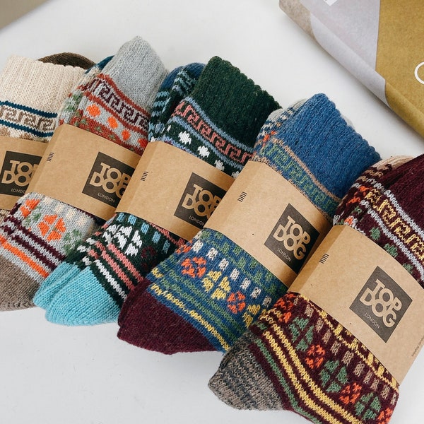 Chaussettes en laine pour hommes et femmes, chaussettes à motif nordique, bottes chaudes d'automne et d'hiver, cadeau parfait pour hommes, chaussettes de Noël pour hommes et femmes