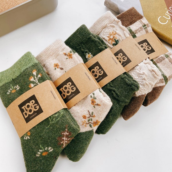 Retro Floral Wool Socks: Women's Winter Check Pattern Boot Socks