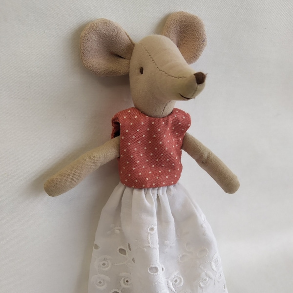 Top & Skirt for Maileg Mouse mum, Summer outfit Maileg Micro mice doll 15cm/6", Polka dot top and white long skirt maileg mom mouse, gift