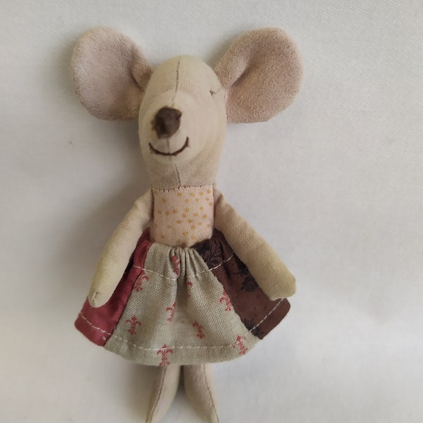 Patchwork skirt for Maileg mouse little sister, Vintage style cotton skirt & headband micro mice clothes, elastic skirt miniature doll 4"