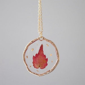 red leaf & gold flake necklace | pressed leaf in resin | gold necklace | real pressed flower jewellery | gifts for her | UK