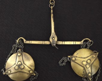 1920年代製ヴィンテージ真鍮製天秤（引き出し付き） - Etsy 日本