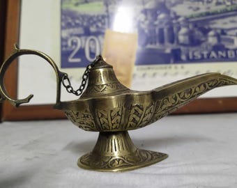 Aladdin Lamp Antique Style, Aladdin Magic Lamp for Home Decor, Vintage Oil Lamp Replica, Mystical Arabian Nights Ornament, Unique Gift