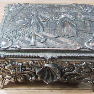 Vintage Brass Trinket Box with Lid – Ornate Antique Jewelry Storage | Collectible Decorative Brass Keepsake Box