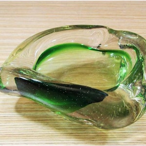 Vintage Murano Glass Ashtray – Green Hand-Blown Mid Century Art Glass Bowl – Retro Italian Decorative Home Decor Gift