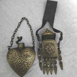 Ottoman Antique Brass Gunpowder Flask – Handmade Vintage Replica – Decorative Military Collectible – Oriental Home Decor Gift