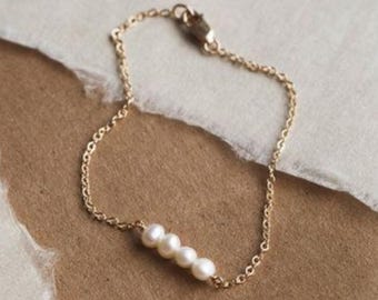 Minimalist Pearl Bracelet | Dainty Freshwater Pearl Chain | Elegant Everyday Jewelry For Women