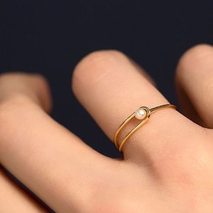 14k Gold Pearl Ring, White Pearl Ring, Stacking Ring, Simple Ring, June Birthstone, Dainty Minimalist Ring, Valentine&#39;s Gift