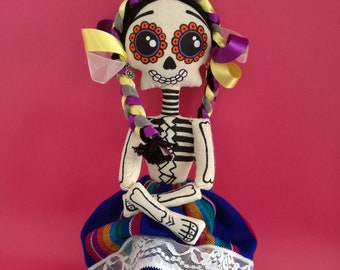 Poupée Catrina, poupée mexicaine en tissu, art folklorique mexicain par Arteté®dolls livraison gratuite en Italie