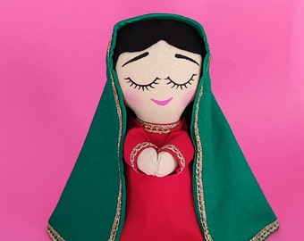 Virgencita mexicana, muñeca de colección