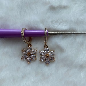 Gold earrings, handmade sakura blossom earrings 52 Bild 5