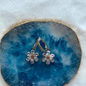 Gold earrings, handmade sakura blossom earrings 52 weiß-groß