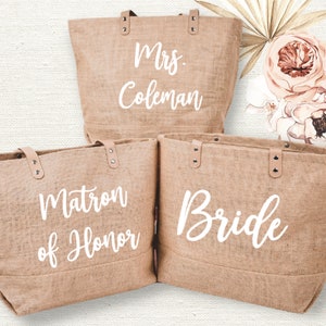 Personalized Bridesmaid Tote Bags, Maid of Honor Tote Bag, Bridesmaid Gifts, Women Gift, Girlfriend Gift for Her, Honeymoon Beach Bag, Women
