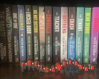 Freida McFadden Inspired Freida Readah Friendship Bracelet, Bookish Decor, Thriller, Suspense, BookTok,  3D Printed Bookshelf Decoration Art