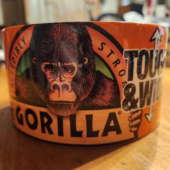 Gorilla - White Tape Roll - Gorilla tough - Grips Smooth Rough Uneven  Surfaces