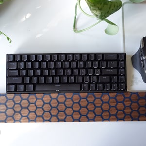 Mechanical Keyboard Wrist Rest-Black Walnut Resin/Handmade/Full Hex Design