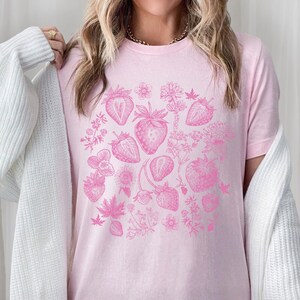 Strawberry Shirt Strawberry Crewneck Strawberry Clothes Strawberry Top Strawberry T Shirt Fuit Shirt Coquette Shirt Cottagecore Clothes