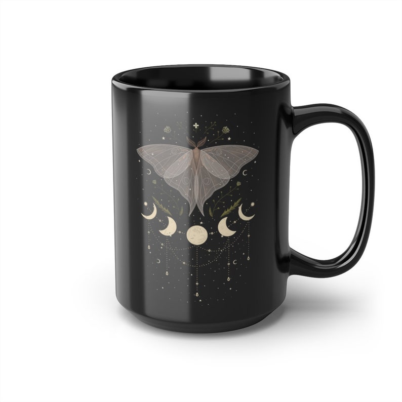 Caneca Mariposa, Caneca Cottagecore, Canecas Cottagecore, Cottagecore Escuro, Caneca Floresta, Caneca Bosque, Caneca Bruxa, Caneca Jardim, Mariposa Lunar, Mariposa Celestial imagem 5
