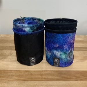 Waterproof Fabric Dog Treat Pouch - A Practical and Essential Accessory for Walks with a Four-Legged Companion