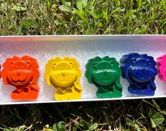 Unleash Creativity with Lion Shaped Crayons - Perfect Gift for Little Artists