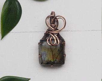 Flashy Labradorite Handmade Prong Wire Wrapped Crystal Pendant Gift