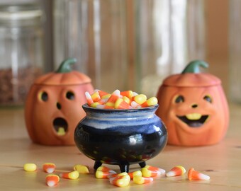 Halloween bakeware top