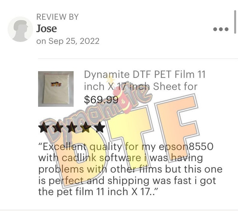 以下が含まれることがあります： ダイナマイト DTF PET フィルムの5つ星のレビュー。28cm x 43cmのシートで、価格は57.99ユーロです。レビューアーは、「私のエプソン8550とcadlinkソフトウェアに最適な品質です。他のフィルムでは問題がありましたが、これは完璧で、配送も速かったです。28cm x 43cmのPETフィルムが届きました。」と述べています。