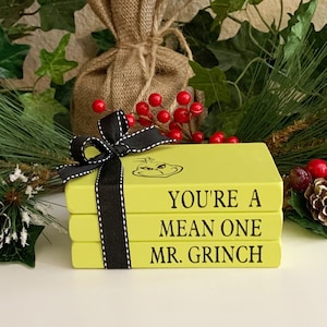 Eres un malvado, Sr. Grinch, pila de libros de madera navideña de 3,5" x 5", decoración navideña, estante o bandeja decorativa