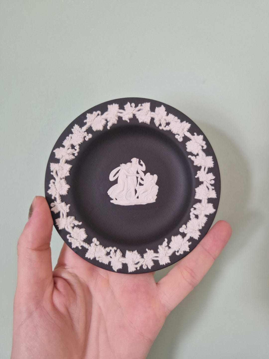 コレクターズアイテム ブラック ジャスパーウェア ウェッジウッド