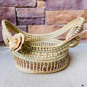 Gullah | Bread basket | Low-Country | Sweetwater| Coil | Bread bowl|  Bowl| Sweetgrass Bread Basket|The Wedding Gift Sweetgrass Bread Basket
