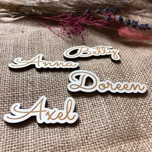 Tarjetas de lugar de boda, decoraciones de mesa, nombres de mesa, mantel de madera, letras, tarjeta de nombre, marcador de posición, ceremonia de boda, cumpleaños, personalizado