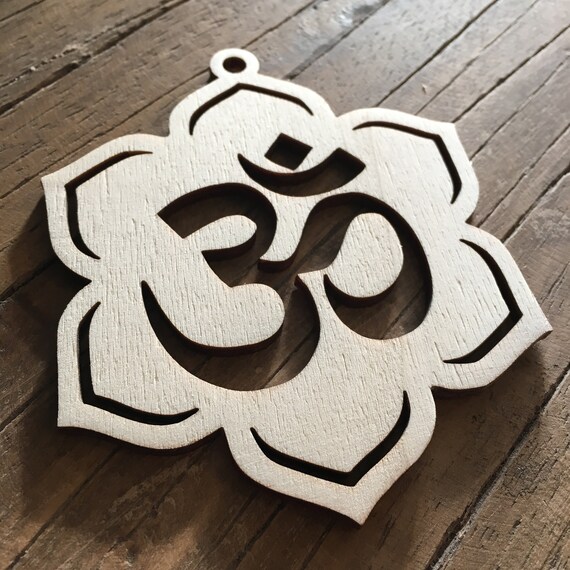 5 x Om Wooden Pendant Esoteric Nazar Buddha Yoga Goa Aum Hippie Mantra