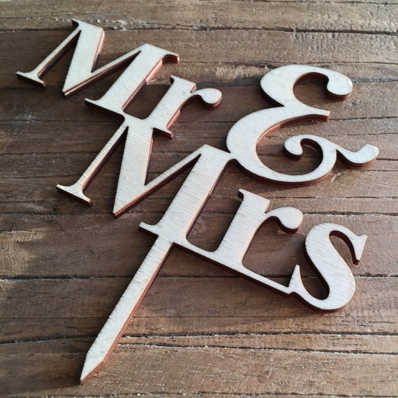 1 x Mr & Mrs cake decoration wedding cake topper cake wooden cake decoration attachment JGA