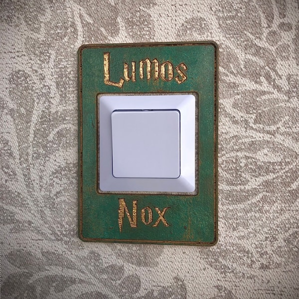 Lumos Nox Lichtschalter für Zauberfans  Harry Holz Deko Fan Licht an /Licht aus Schalter Blende  Schalterblende Potter