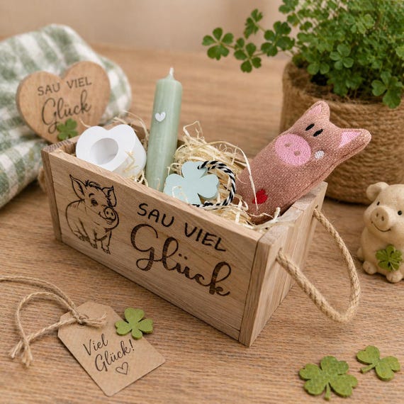 Gift basket, candle, lucky charm, wooden box, basket, gift wrapping, pig, heart, candle holder, souvenir, girlfriend, cloverleaf