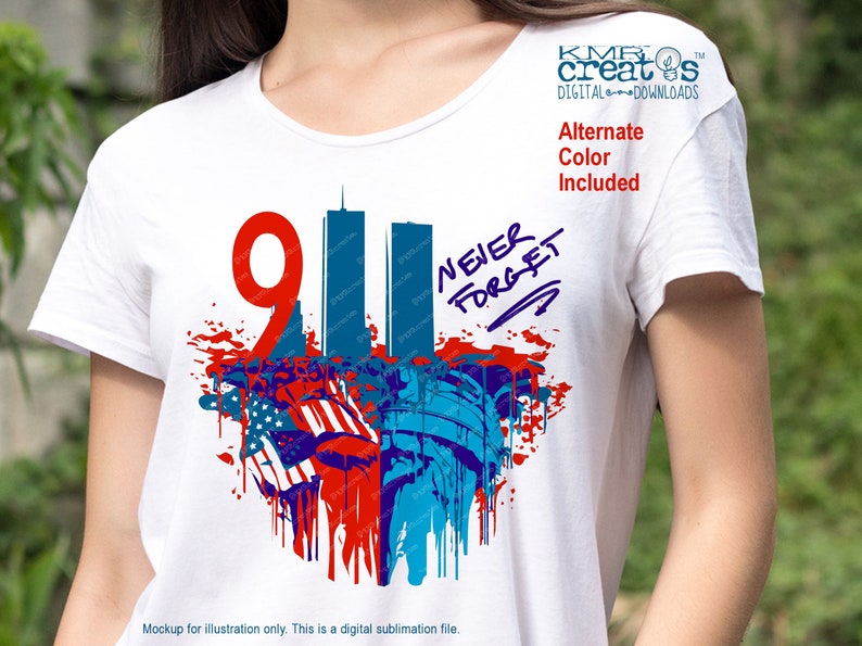 Może przedstawiać: Biała koszulka z nadrukiem graficznym przedstawiającym wieże bliźniacze z napisem "9/11" i "Never Forget" w czerwonych, białych i niebieskich plamach farby.