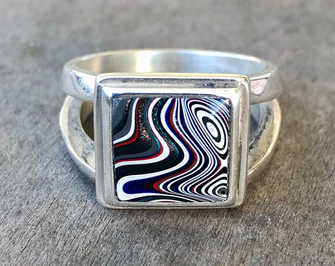 Unique Fordite ring, Handmade - sterling silver size 8 (Detroit agate)