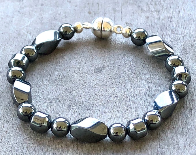 Handmade hematite bead bracelet 6 1/4”