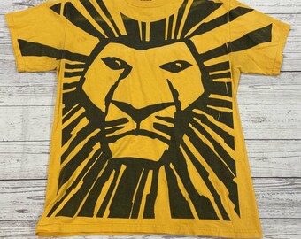 Vintage Disney Lion King Yellow Graphic Short Sleeve T Shirt Men Size Medium